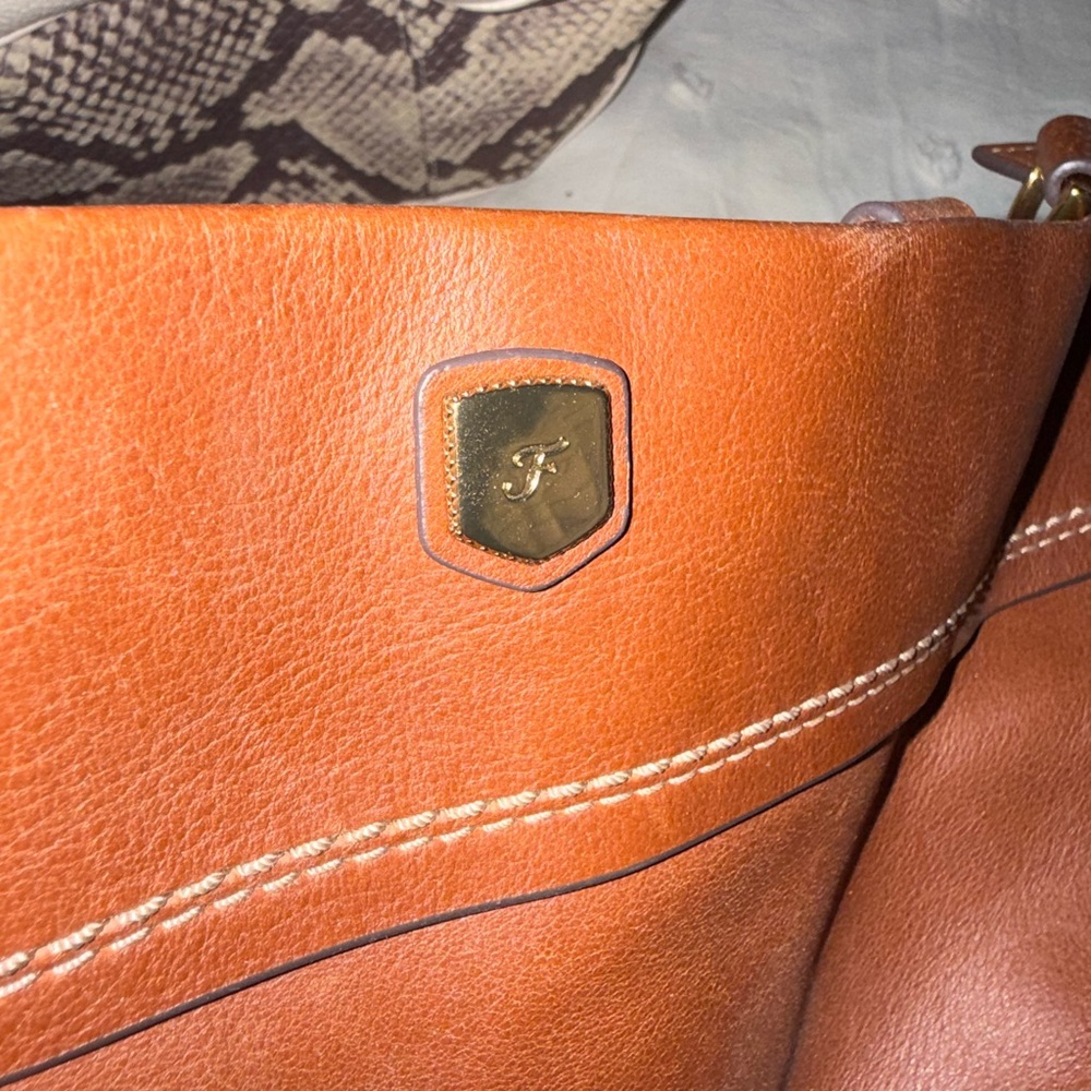 Fossil Tan Leather Shoulder Bag - Picture 4 of 5